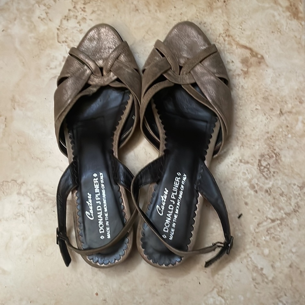 Sandals - Picture 5 of 5